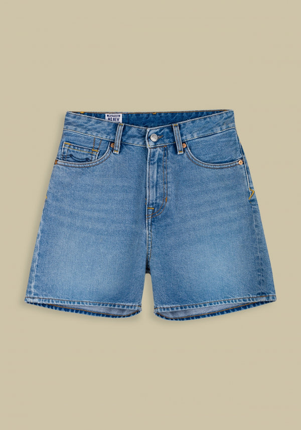 LIORA SHORT | CLEAN HOLO LIGHT