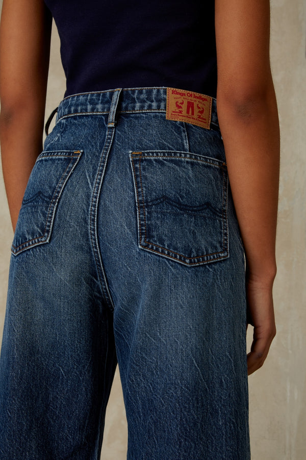 LEILA CROPPED | CLEAN BLUE WORN REFIBRA