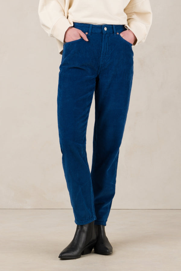 CAROLINE CROPPED | ELECTRIC BLUE
