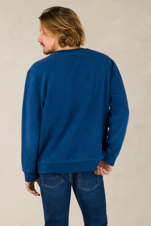 NEIL | ELECTRIC BLUE CARP