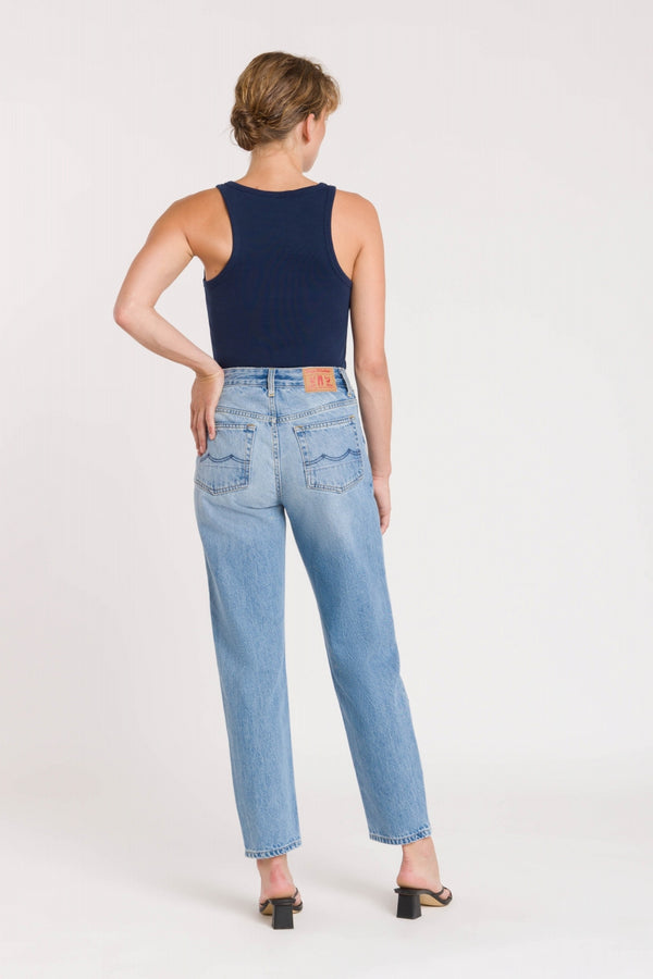 CAROLINE CROPPED | BLUE REEF SUPER LIGHT USED