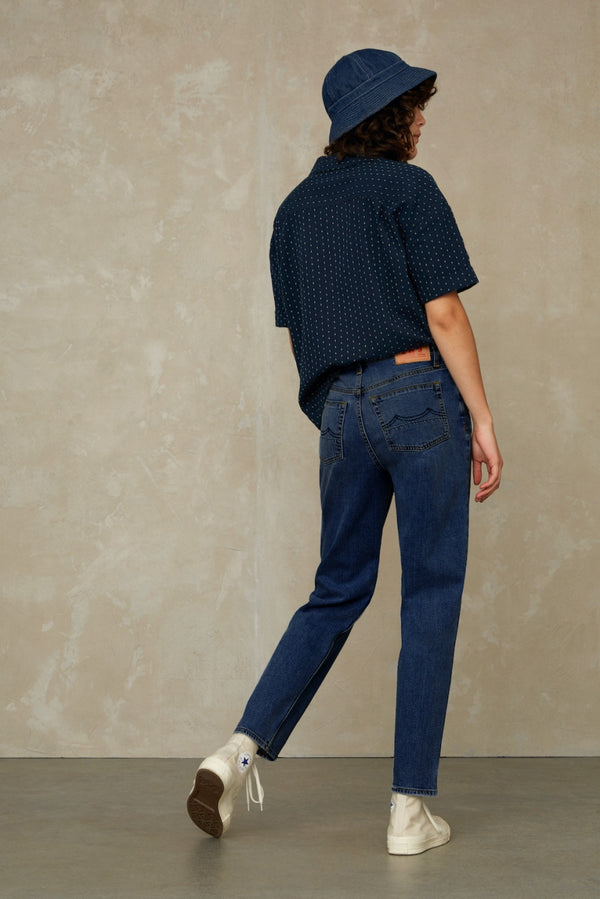 CAROLINE CROPPED | CLEAN CLEAR REDCAST HEMP