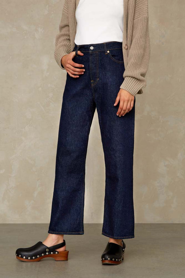 LIORA CROPPED | CLEAN CLEAR HEMP RINSE